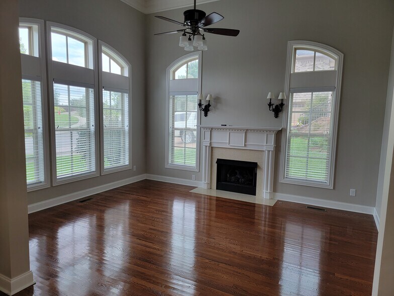 Living Room - 1005 Brittain Downs Dr