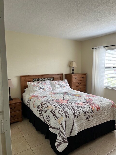 2nd bedroom - 26485 Rampart Blvd