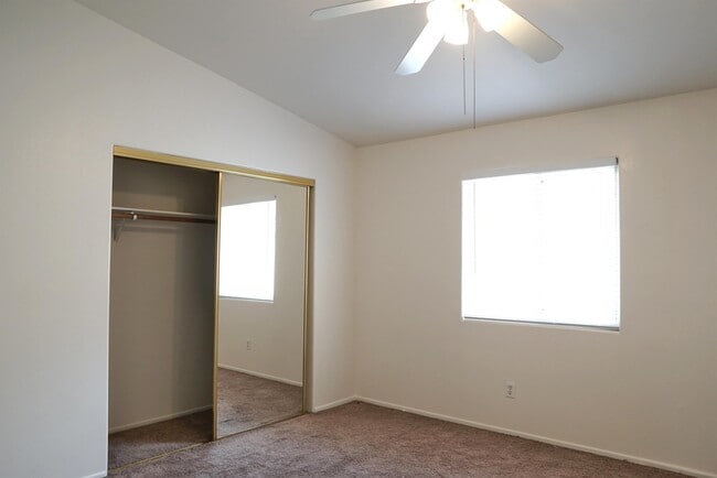 Building Photo - 52905 Avenida Rubio