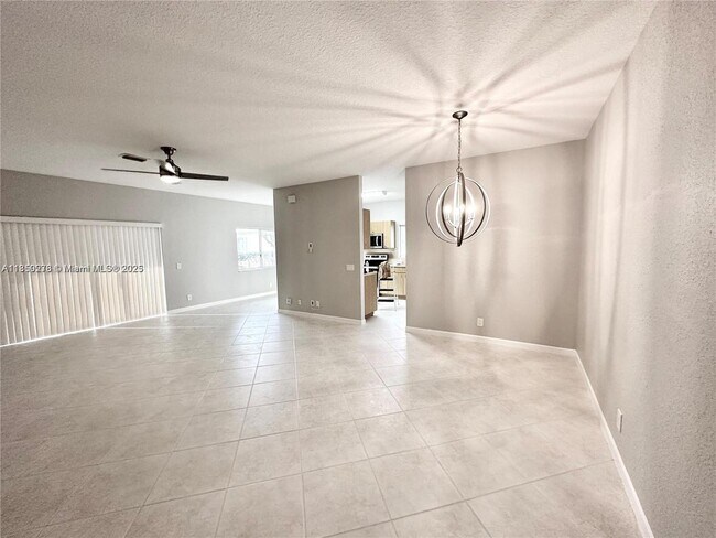 Building Photo - 7611 NW 99th Terrace