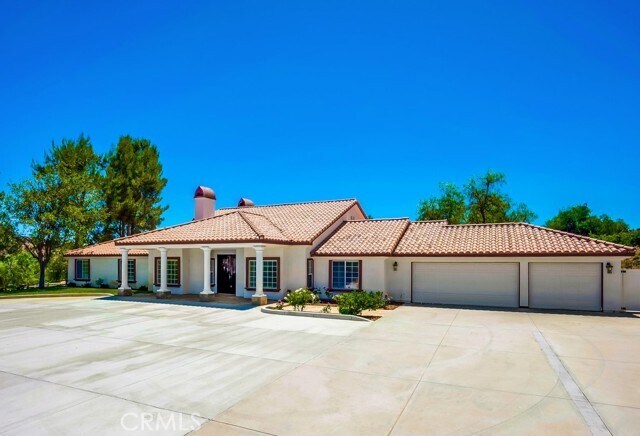 Building Photo - 39555 Ave Bonita