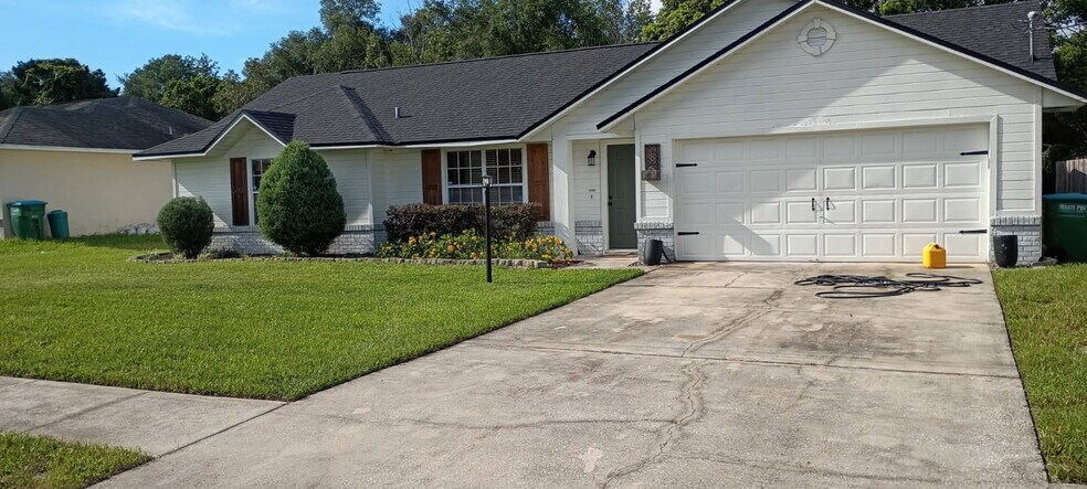 Primary Photo - 1957 Brewster Dr