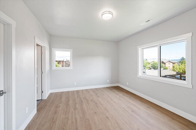 Building Photo - Riverwalk Whitefish Condo