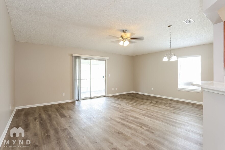 Building Photo - 3442 Volley Dr