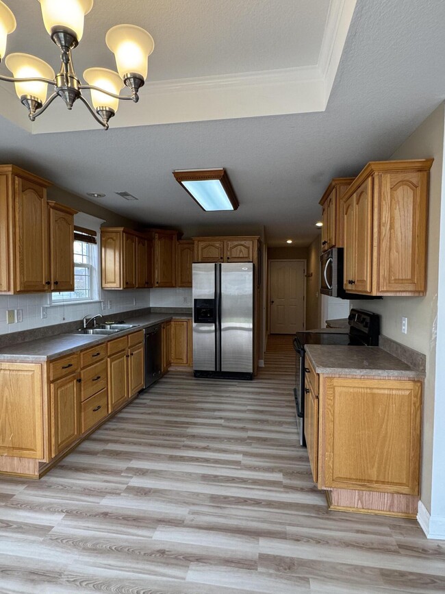 Building Photo - 5006 Craydon Dr