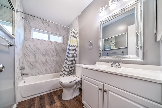 Building Photo - 5328 Newcastle Ave