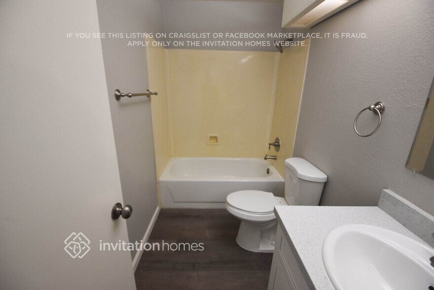 Building Photo - 2522 Mankas Blvd