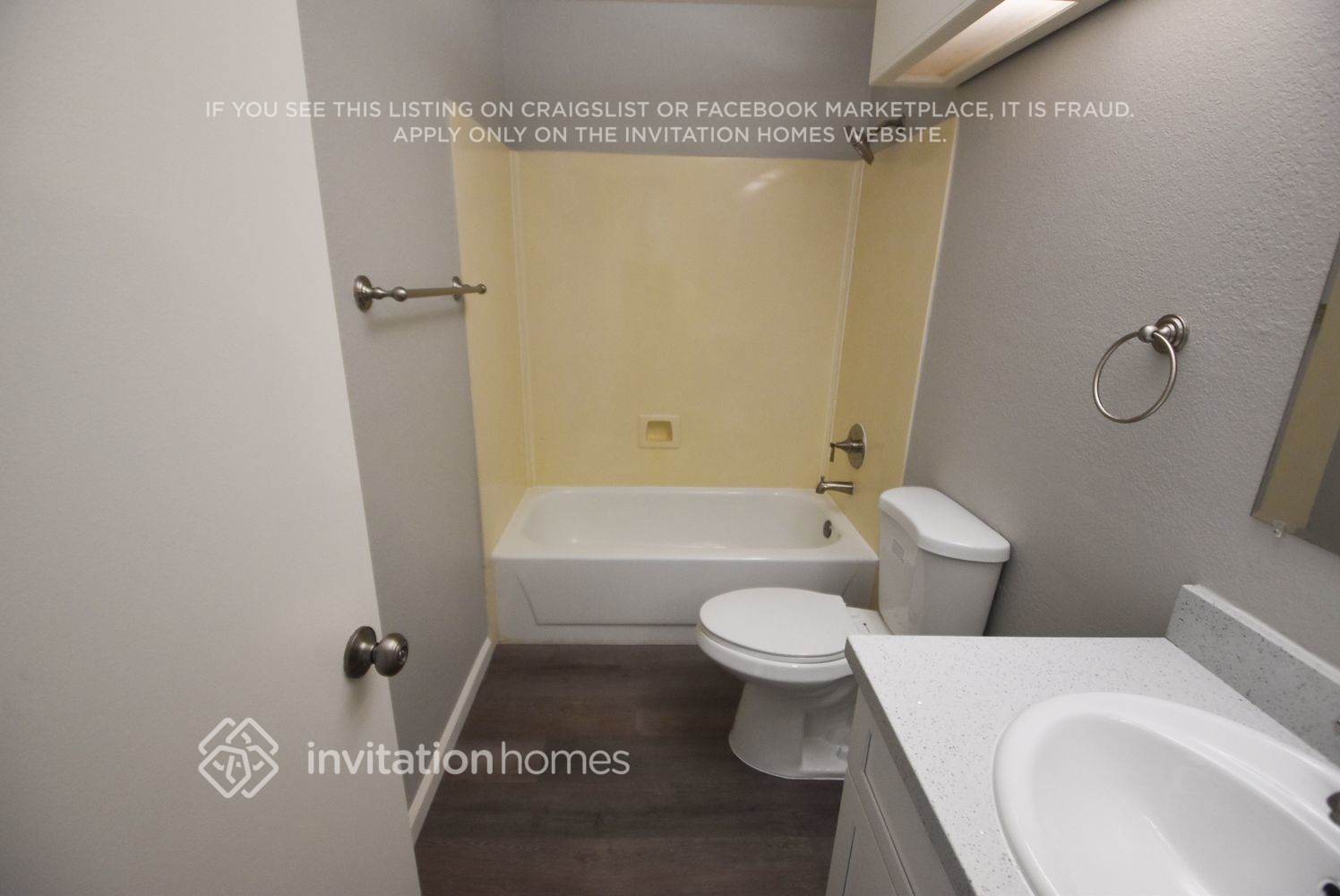 Building Photo - 2522 Mankas Blvd