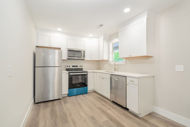 Building Photo - 3313 Florida Ave