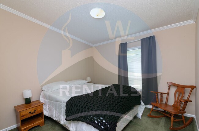 Building Photo - 4 bedroom 2 bath Double-Wide Trailer tastefully decorated and fully furnished available 12/1/25  ...