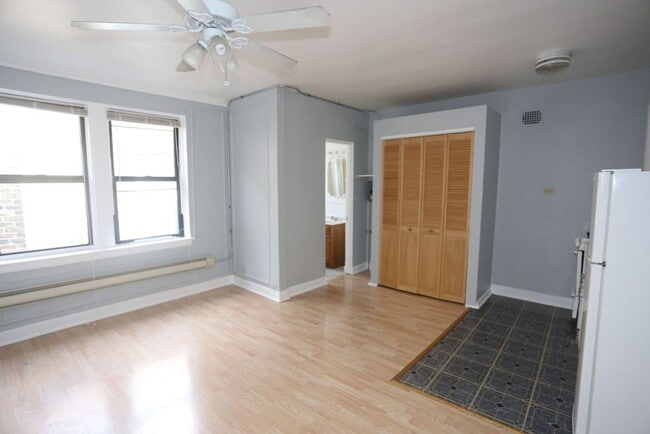 Building Photo - 4735 N Beacon St
