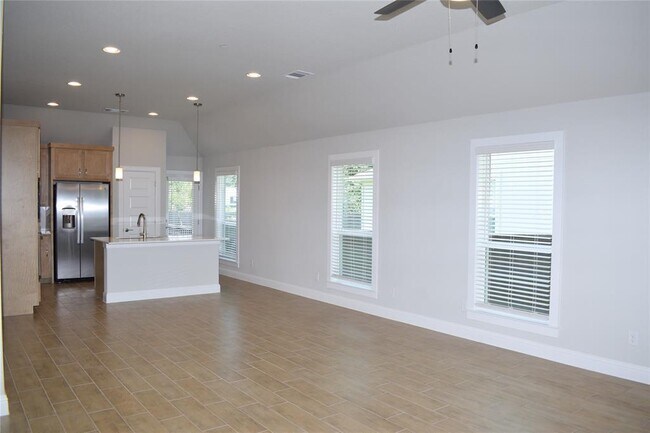 Building Photo - 2605 Sam Bass Rd