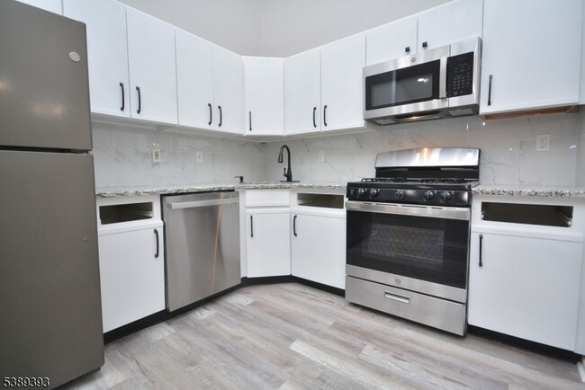 Building Photo - 125 Sapphire Ln