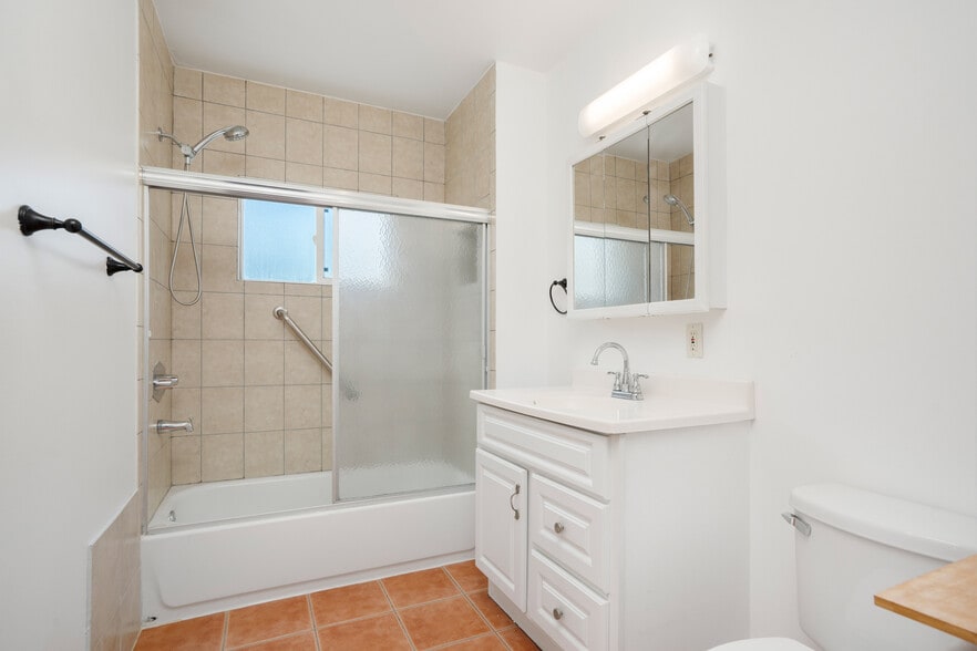 Building Photo - 1836 Euclid St