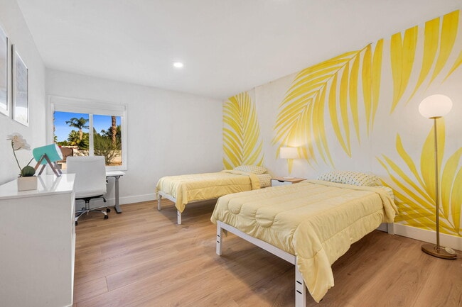 Building Photo - 1433 E Caleta Way