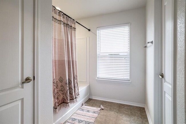 Building Photo - 8716 Panadero Dr