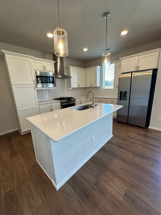 Building Photo - 4888 Denys Dr.