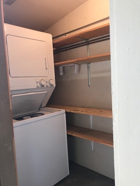 Building Photo - Great Two Bedroom, Two Bathroom home, Senior Living at Hacienda Carmel