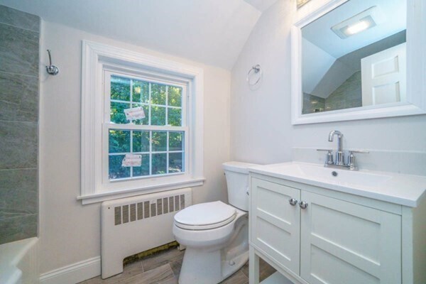 Building Photo - 33 Jackson Rd