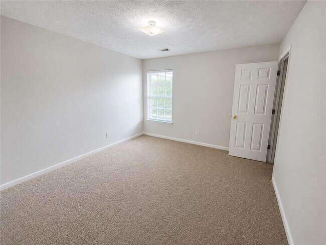 Building Photo - 3609 Beacon Ridge