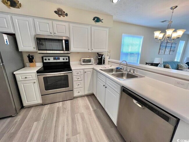 Building Photo - 617 Waterway Village Blvd