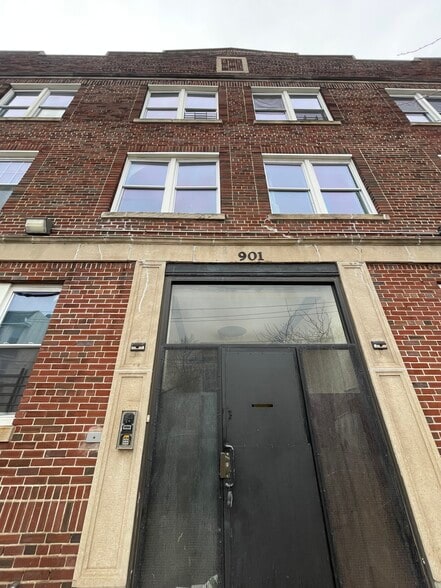 901 Bergen St 1C - 905 Bergen St
