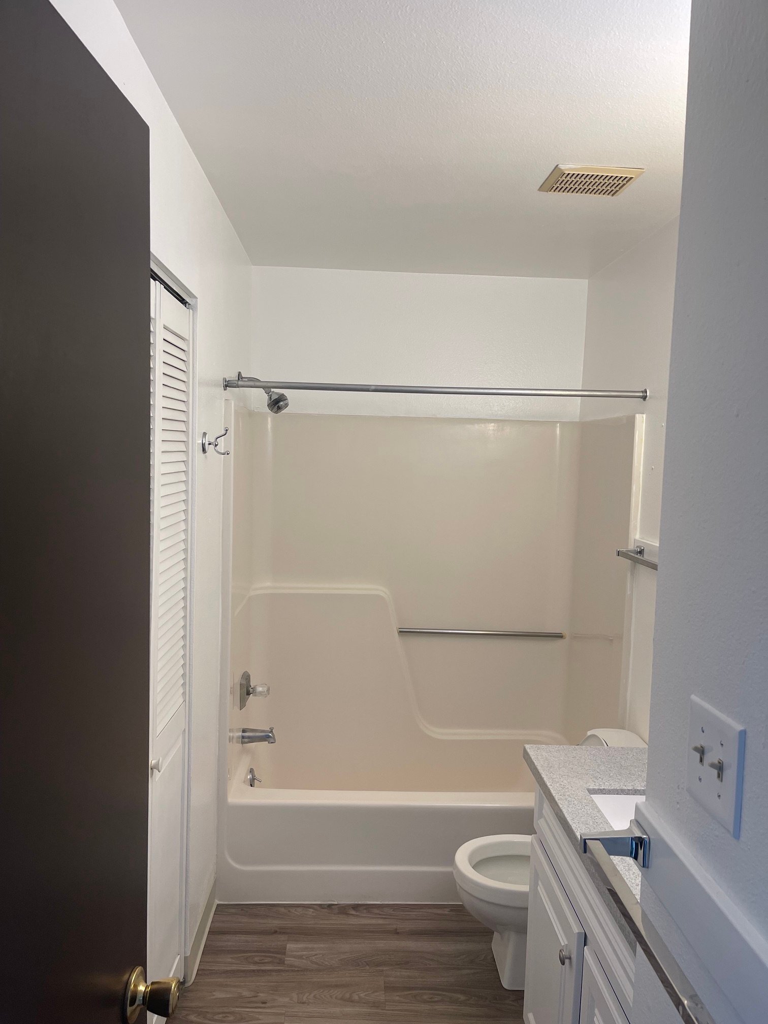 Building Photo - 5400 Imperial Ct
