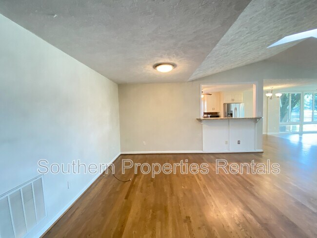 Building Photo - 58 Bermuda Trail