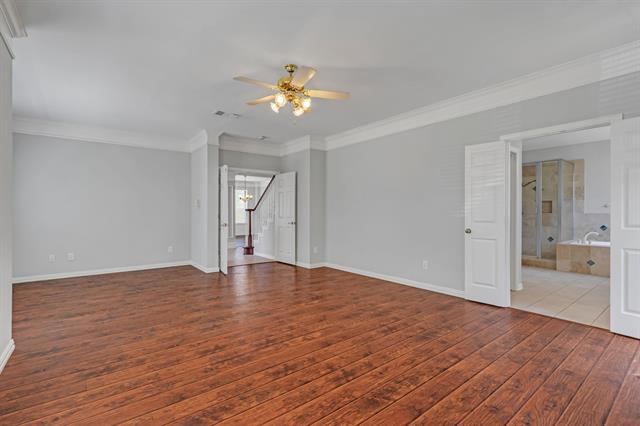 Building Photo - 4001 Mayflower Ln