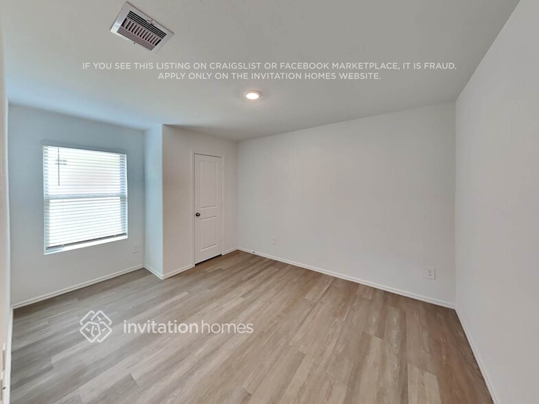 Building Photo - 18819 Charter Elm Dr