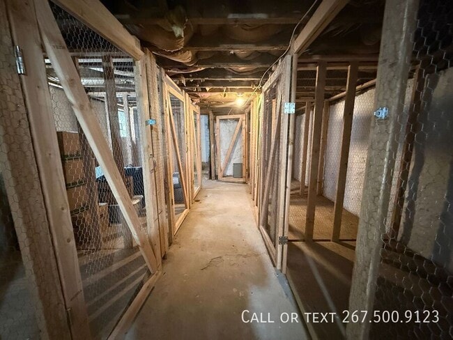 Building Photo - 241-43 W Queen Ln