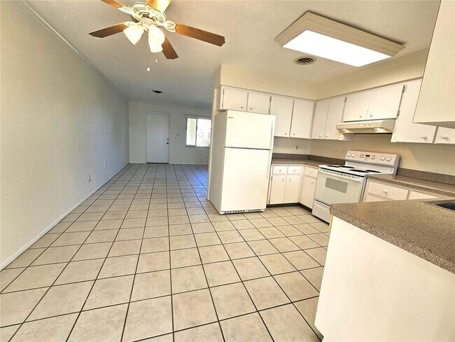 Building Photo - 122 Boundary Blvd