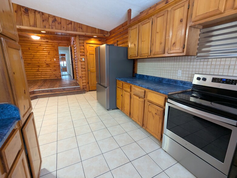 Building Photo - 173 Lacy Hollow Rd