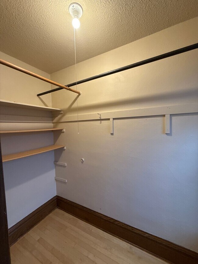 Building Photo - NSP-139/141 6th St NW