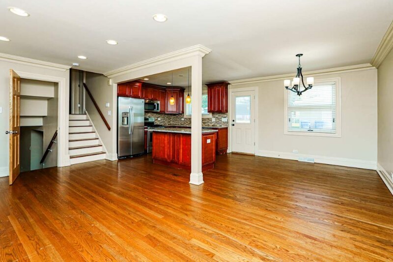 Building Photo - 35 Pamela Dr