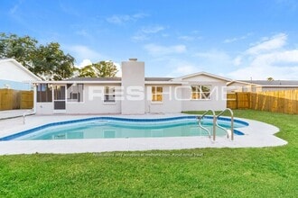 Building Photo - 1624 Dolphin Dr