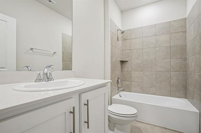 Building Photo - 411 Midnight Oak Dr