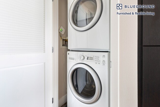 Building Photo - 299 Franklin St