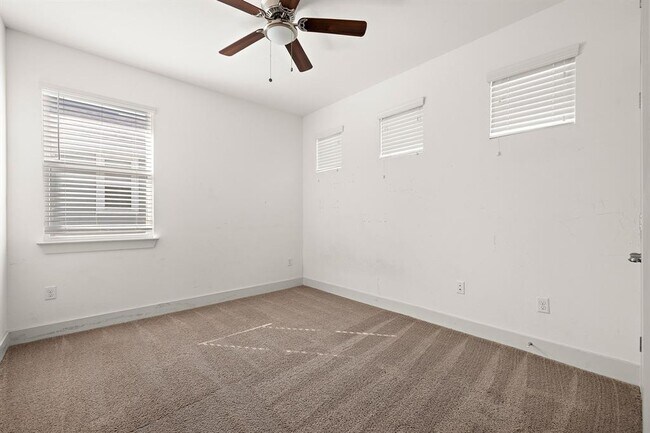 Building Photo - 7113 Cherry Beam Path