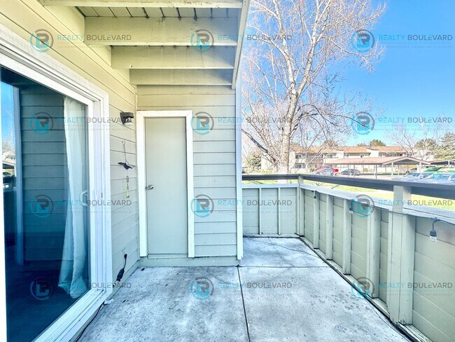 Building Photo - 7680 Bluestone Dr