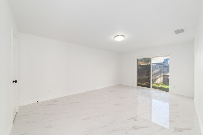 Building Photo - 2707 Ashford Trail Dr