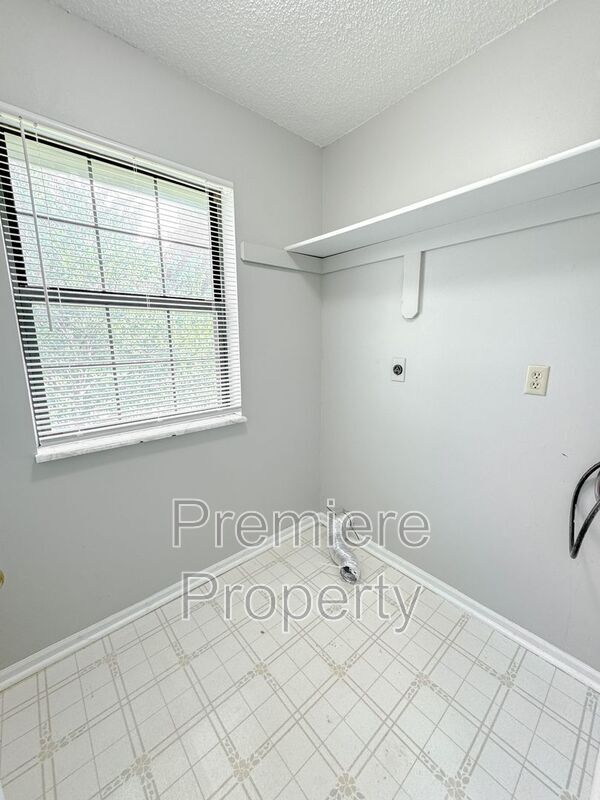 Building Photo - 3 E 133rd St