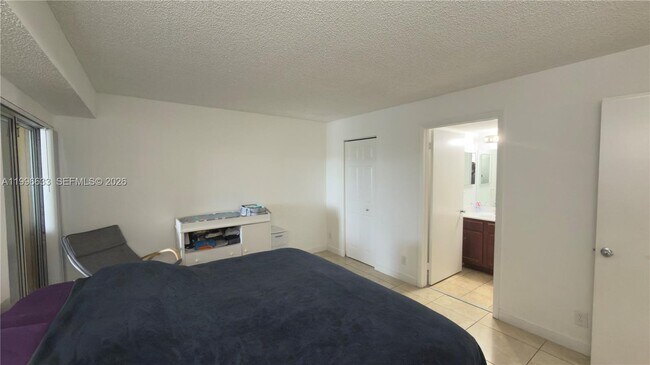 Building Photo - 7610 Westwood Dr