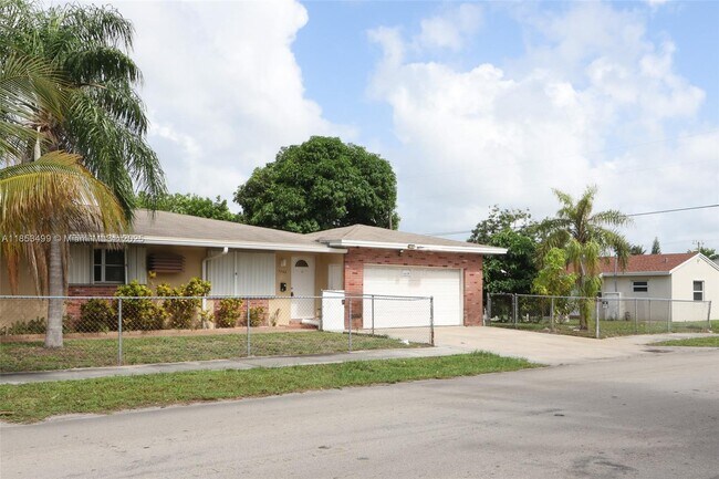 Building Photo - 1504 N 24th Ave