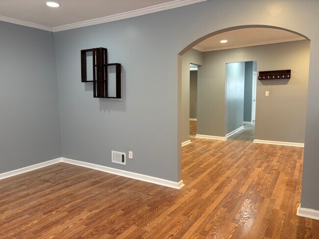 Building Photo - 15886 Northlawn St