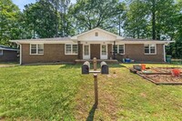 Building Photo - 200 Opal Dr