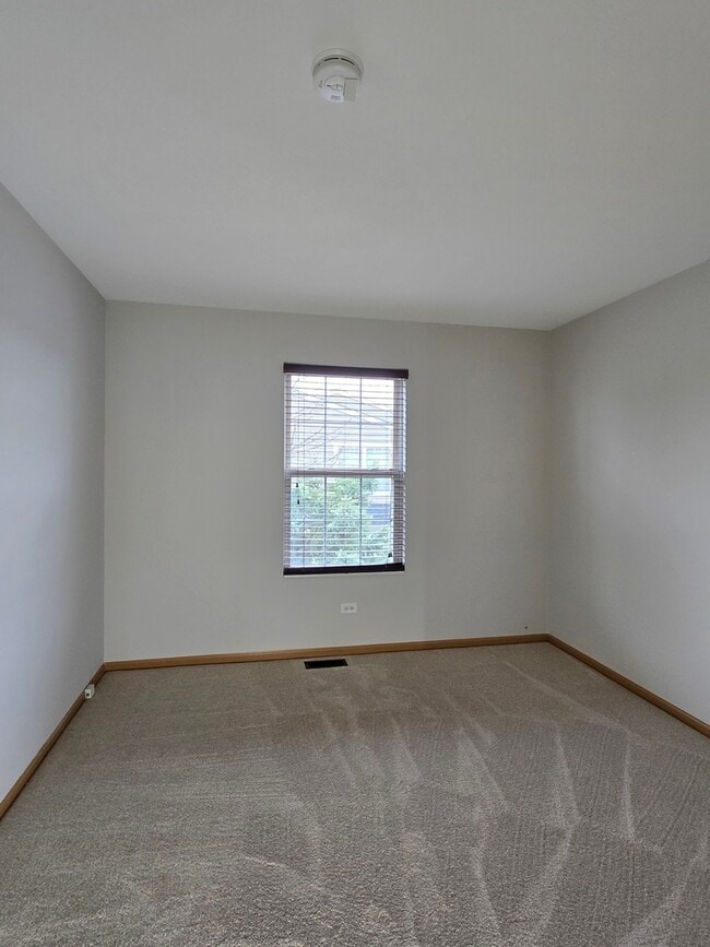 Building Photo - 5006 Syracuse Ct