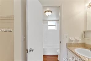 Building Photo - 2 br, 2 bath  - 7600 NW 5th St Unit