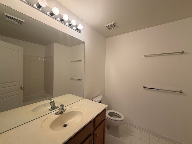 Building Photo - 1108 Harding Cir