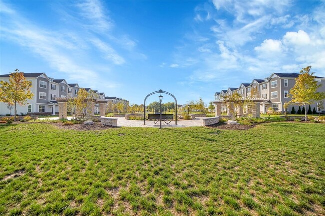 Building Photo - NEW CONSTRUCTION 3BED, 3BATH TOWNHOUSE IN ...